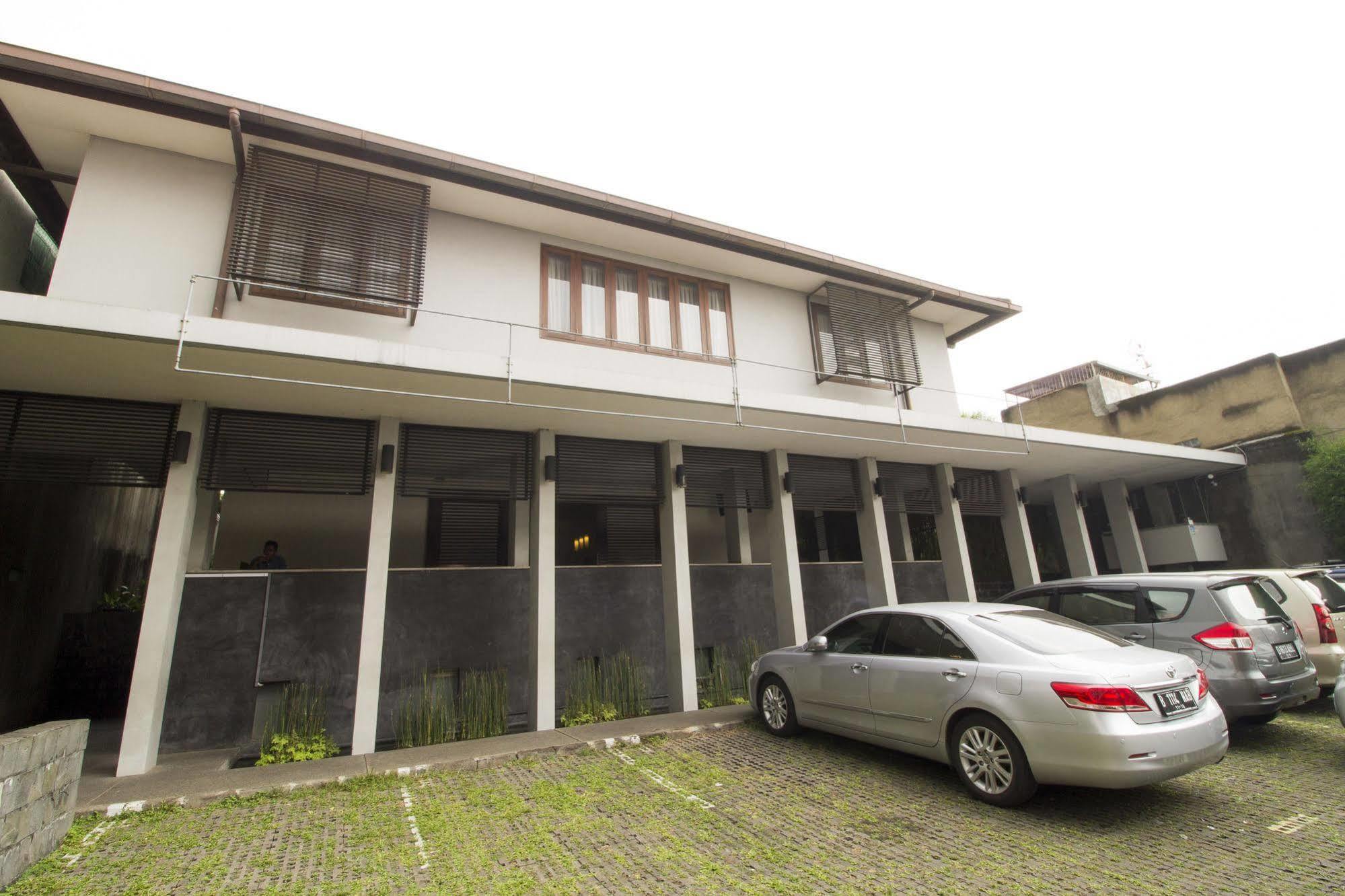 Reddoorz @ Gegerkalong Girang Hotel Bandung Exterior photo